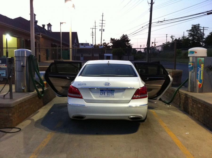  Hyundai Equus Ultimate 2011 года  (фото 11 из 119)